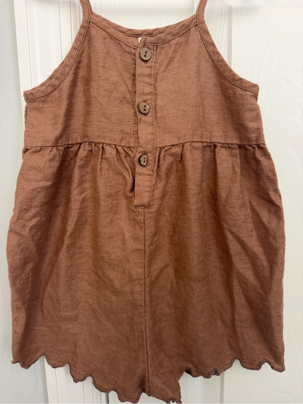 Rylee + Cru Rust-Brown Scallop Hem Spaghetti romper - Picture 3 of 5